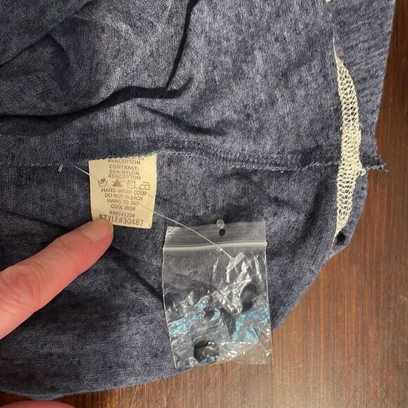 NWOT Hem & Thread Demin Color Short Sleeve Top Size S - Picture 7 of 7